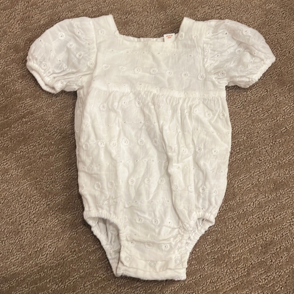 Cat & Jack white bubble sleeve Romper-Eyelet